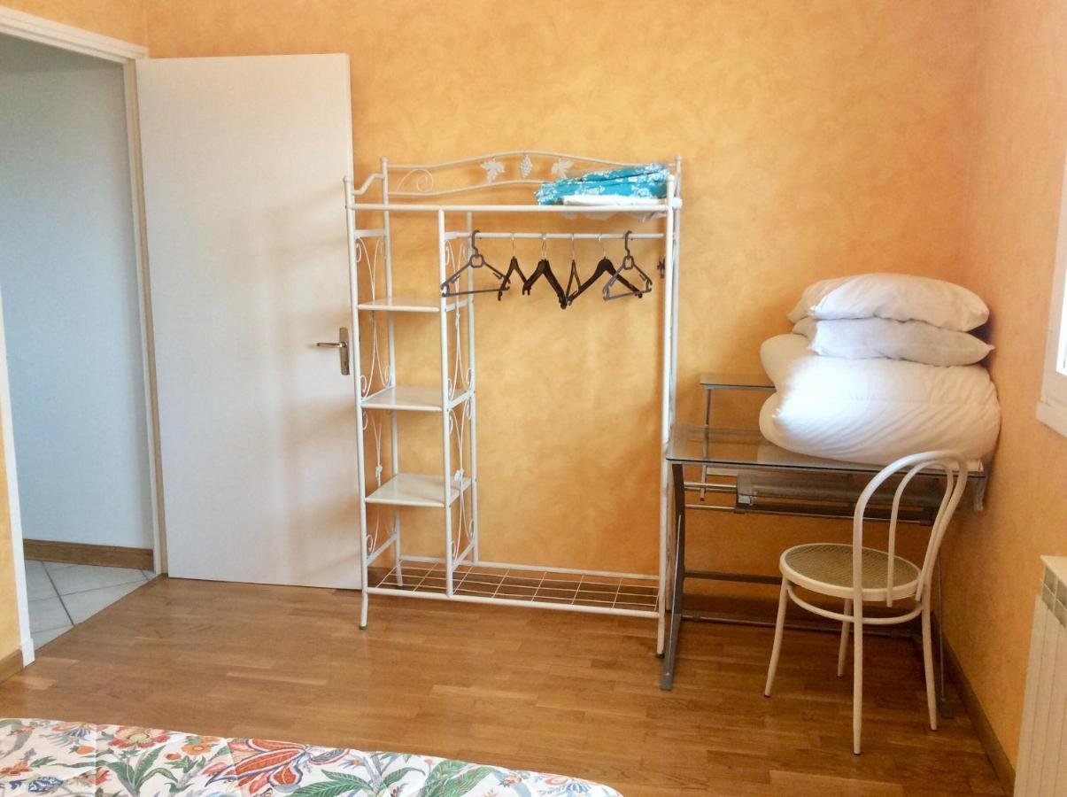 Maison avec véranda proche du centre ville Rignac  Extérieur photo